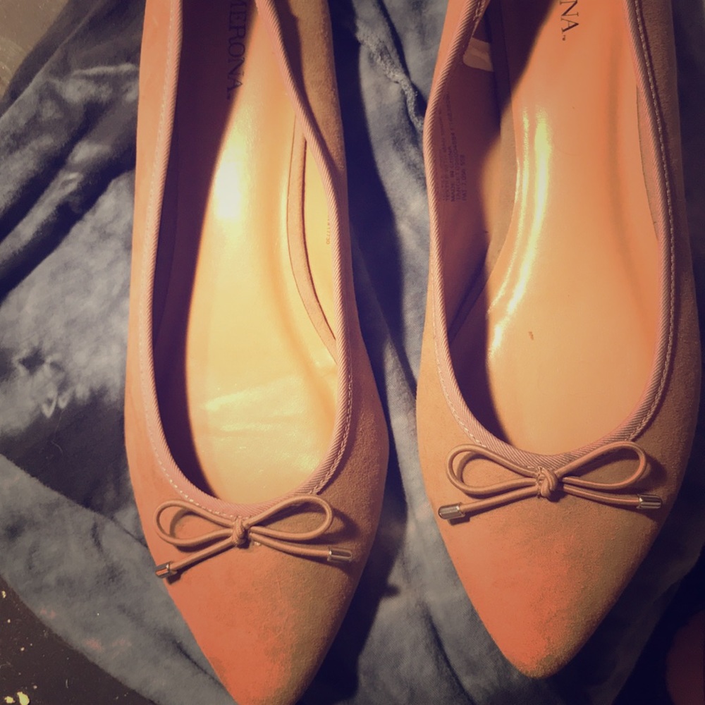 Tan flats